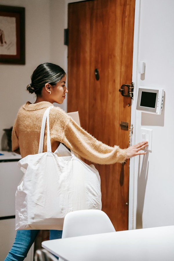 Alarme maison sans abonnement : la sécurité à moindre coût